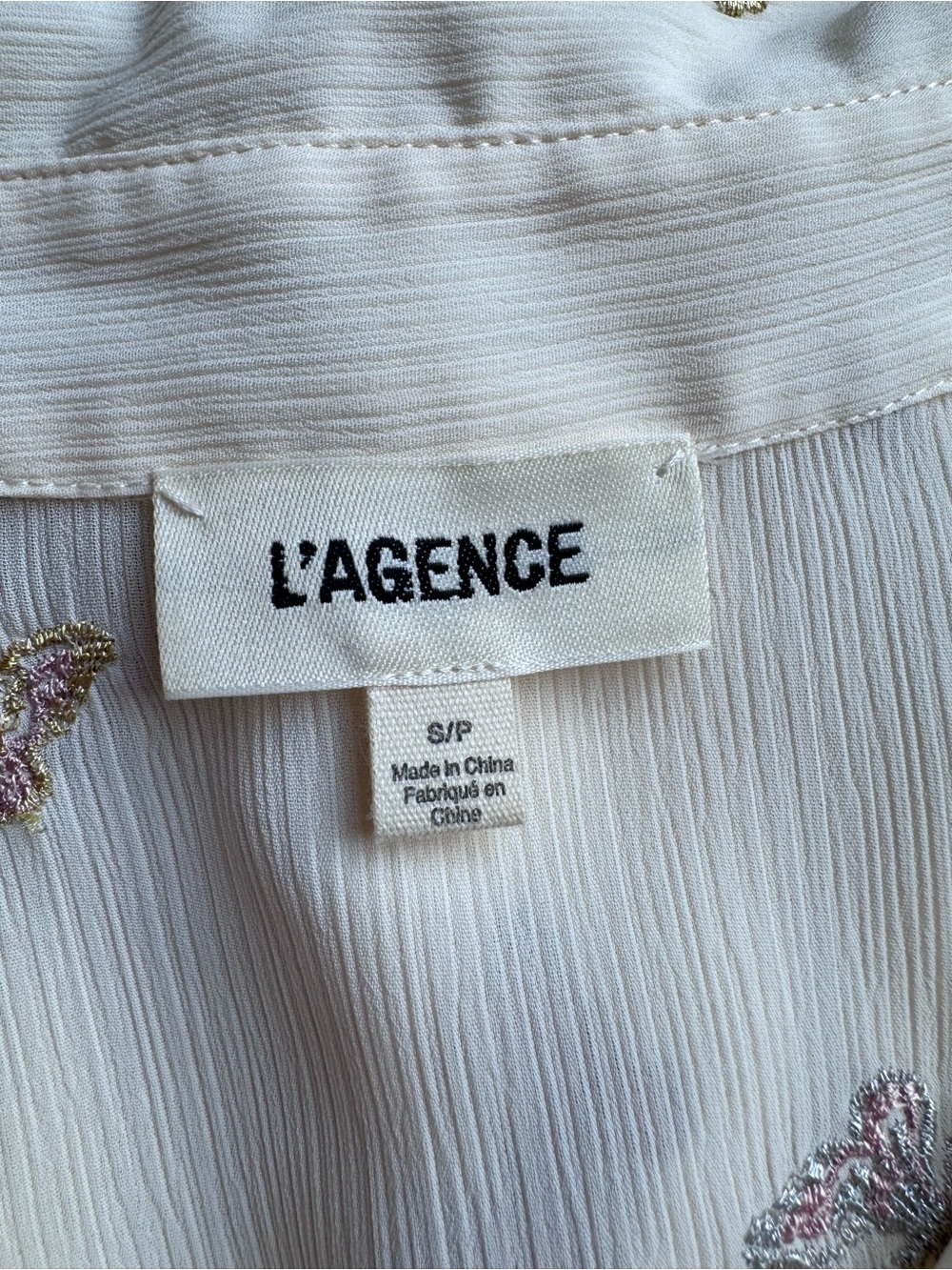 L'AGENCE
LAURENT EMBROIDERED BLOUSE - MULTI BUTTERFLY - Picture 10 of 10
